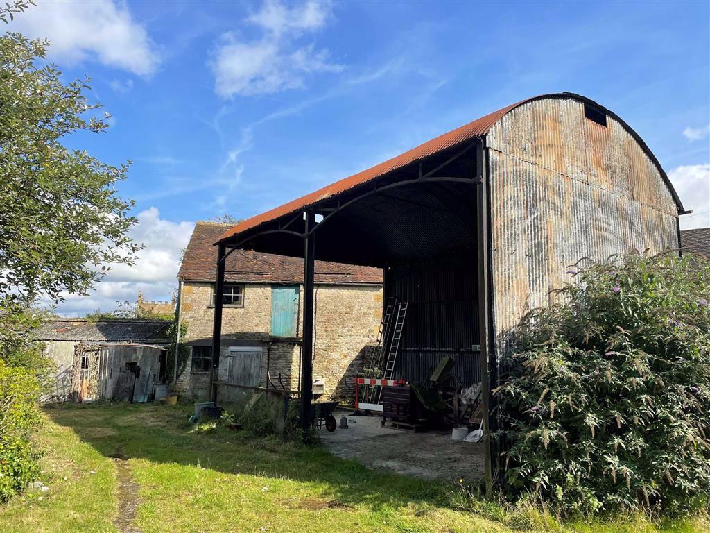 A two bay Dutch Barn