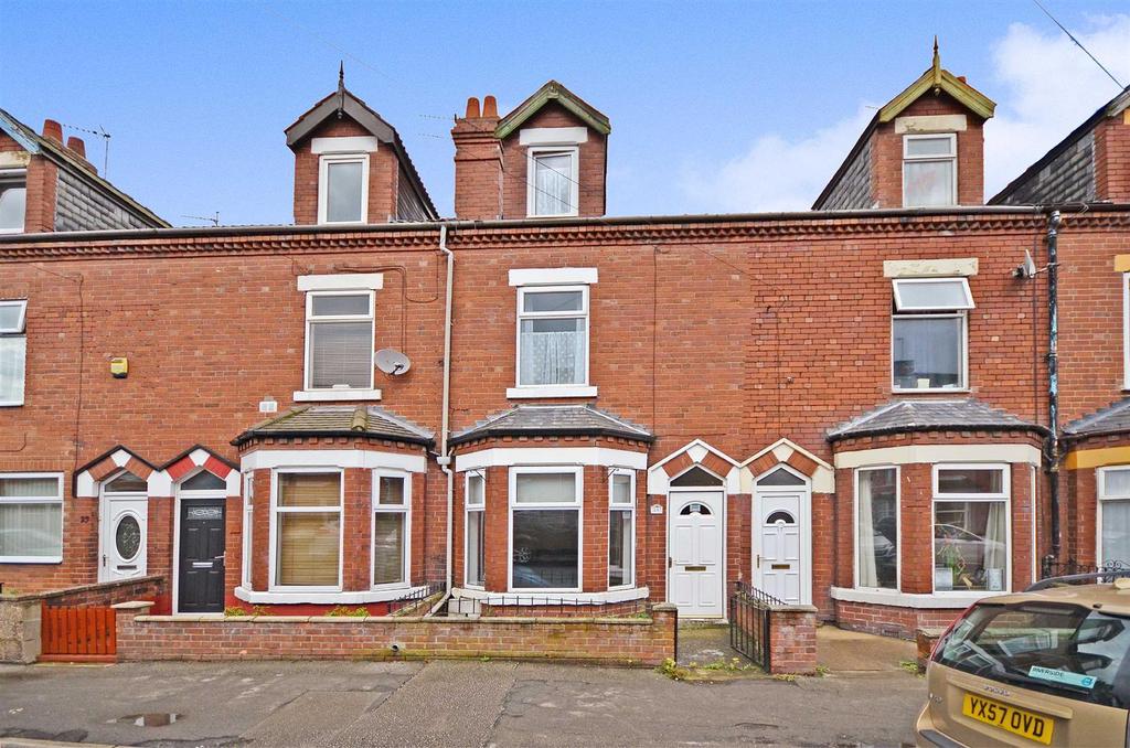 Broadway, Goole 3 bed terraced house £100,000