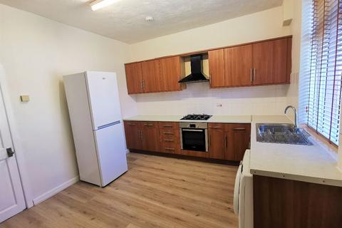 2 bedroom terraced house to rent, Osmond Street, Oldham, Greater Manchester, OL4