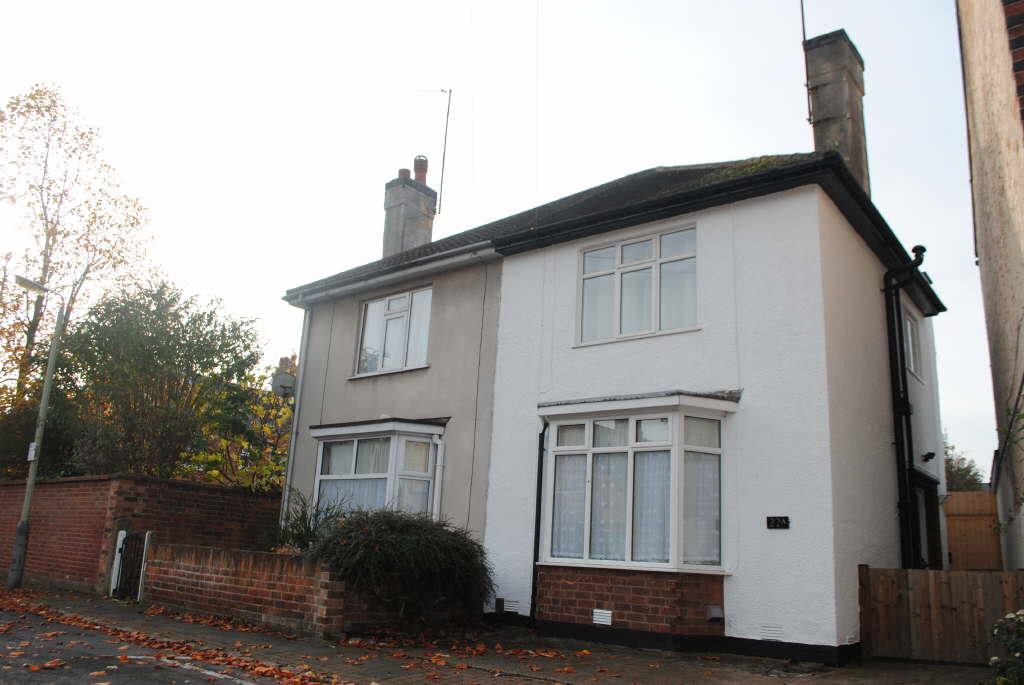 Albert Street, Loughborough 2 bed house £650 pcm (£150 pw)