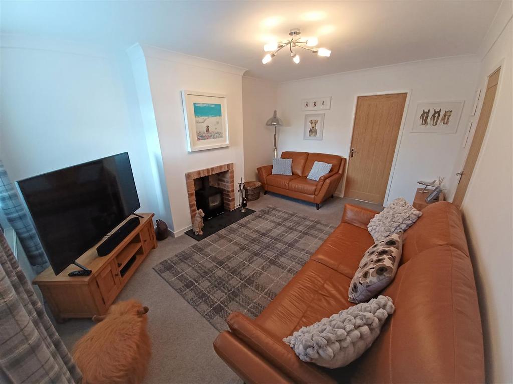 Mile Barn Road, Wrexham 3 bed detached house £240,000