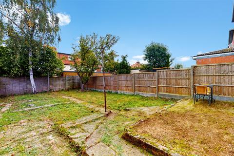 20 Ashness Gardens, Greenford, UB6 0RL