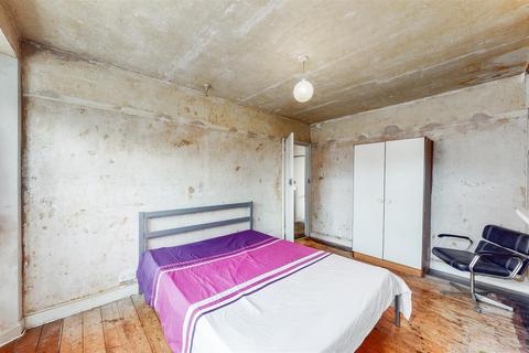 20 Ashness Gardens, Greenford, UB6 0RL