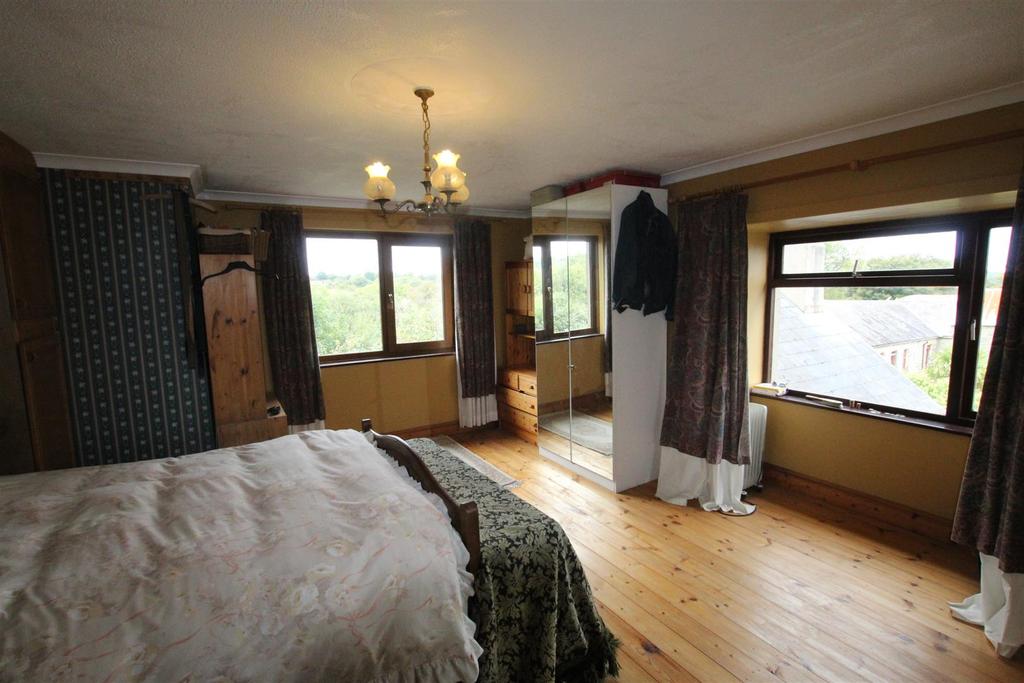 Bed 1 (2).JPG