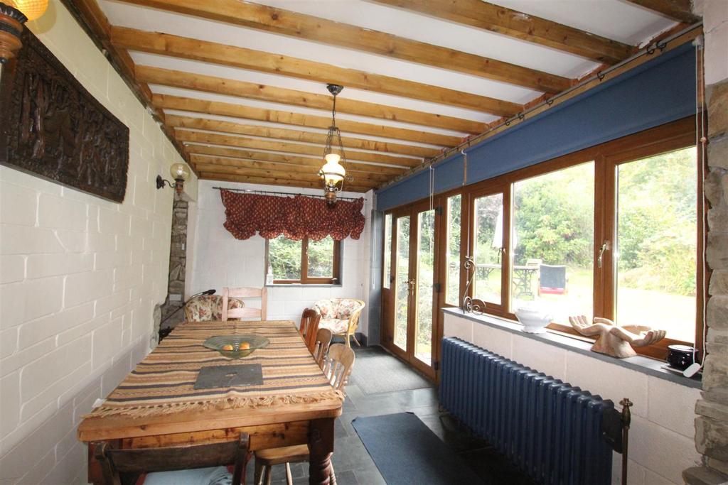 Breakfast room.JPG
