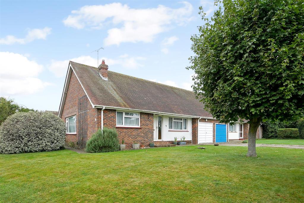 Henty Close, Walberton 3 bed bungalow £425,000