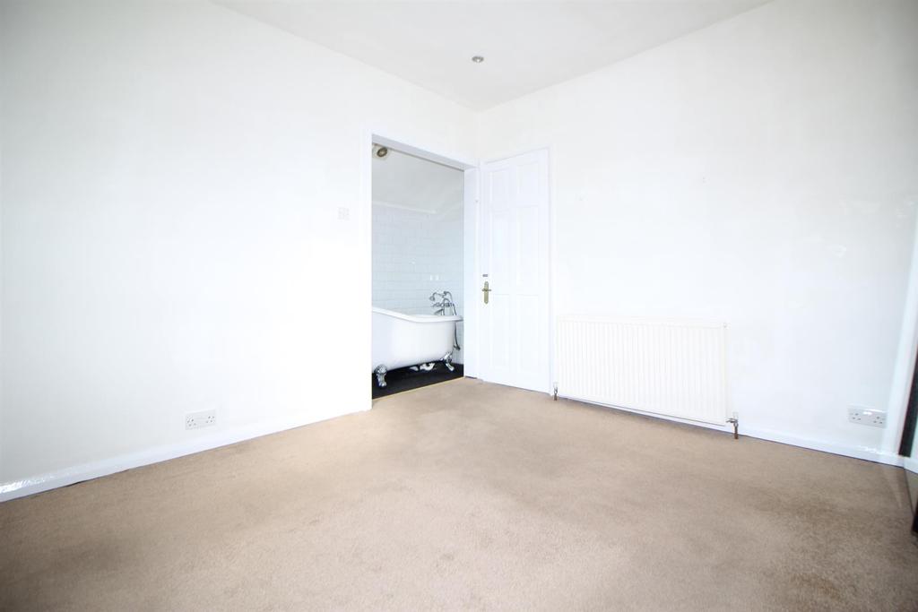 Raleigh Road, Enfield, EN2 3 bed house £1,450 pcm (£335 pw)