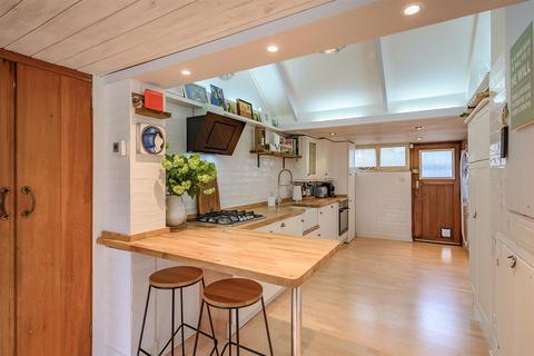 The Cedars School Lane, Tiddington, Stratford-upon-avon, CV37 7AJ