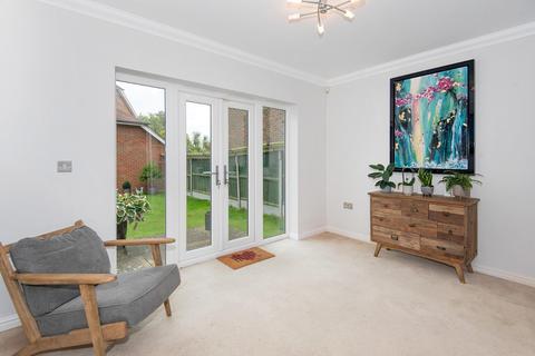 28 Foreland Heights, North Foreland, Broadstairs, CT10 3FU