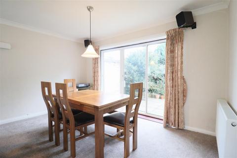 23 Beechfield Drive, Willerby, Hull, HU10 6DF