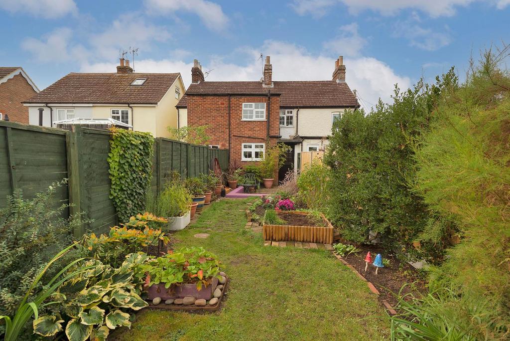 Orchard Road, East Peckham, Tonbridge 2 bed terraced house £315,000