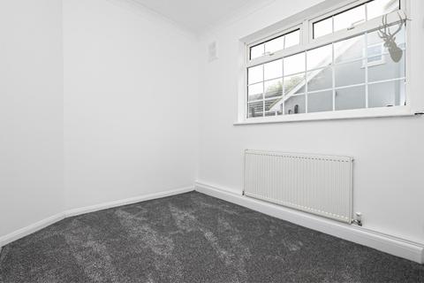 9 Pick Hill, Waltham Abbey, EN9 3LB