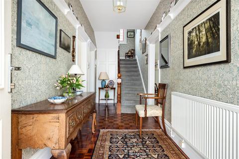 Chy An Alsa Cliff Road, Mousehole, Penzance, TR19 6PX