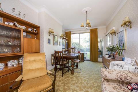 9 Park View, New Malden, KT3 4AZ