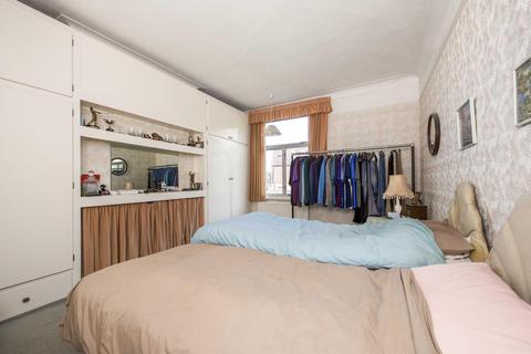 9 Park View, New Malden, KT3 4AZ