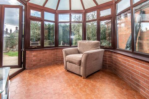 1 Beechcroft Drive, Bromsgrove, B61 0DS
