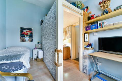 32 Kerwick Close, London, N7 9DJ