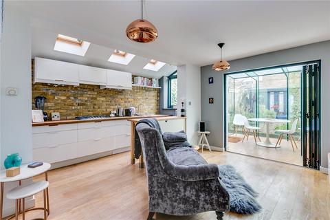 2 bedroom flat to rent, Leconfield Road, Islington, London