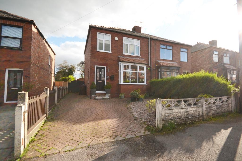 Greenland Avenue, Standish, Wigan, WN6 3 bed semidetached house £190,000
