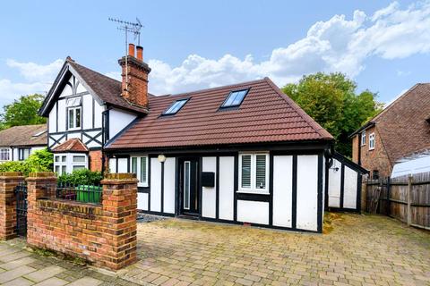 38 Lower Camden, Chislehurst, BR7 5JA