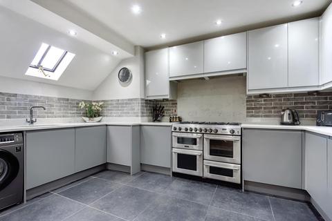 38 Lower Camden, Chislehurst, BR7 5JA