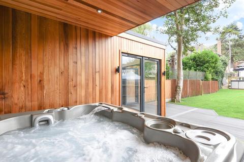 38 Lower Camden, Chislehurst, BR7 5JA