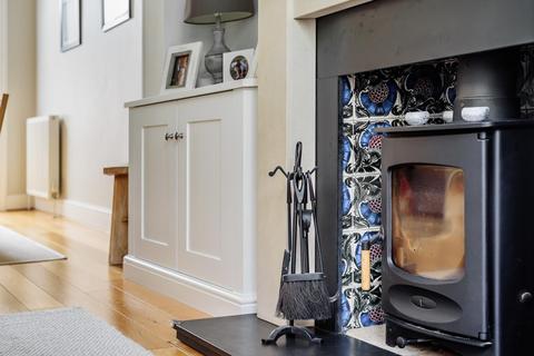 53 Princes Road, Weybridge, KT13 9BT