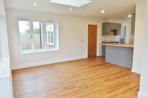 5 bedroom detached house to rent, Chapel Lane, Kirtling, Newmarket