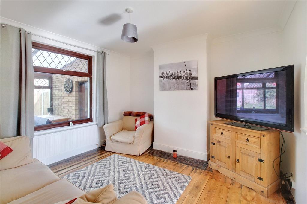 Reepham Road, Hellesdon, Norwich, Norfolk, NR6 3 bed semidetached