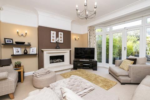 5 bedroom semi-detached house for sale, Worcester Crescent, Woodford Green