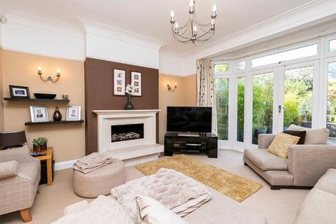 81 Worcester Crescent, Woodford Green, IG8 0LT