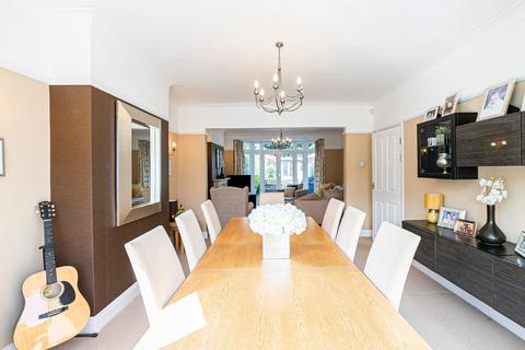 81 Worcester Crescent, Woodford Green, IG8 0LT