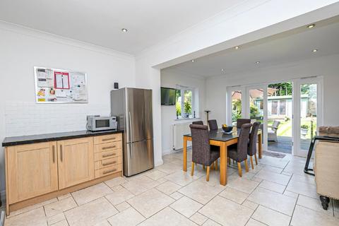 81 Worcester Crescent, Woodford Green, IG8 0LT