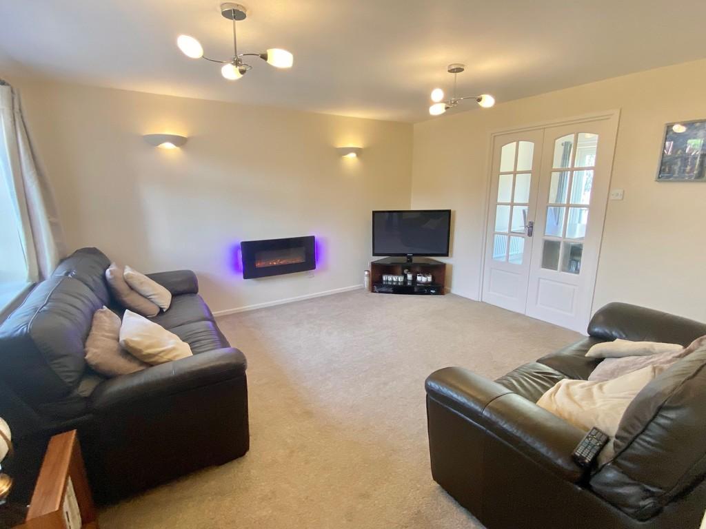 Penzance Way, Horeston Grange 3 bed detached house £995 pcm (£230 pw)