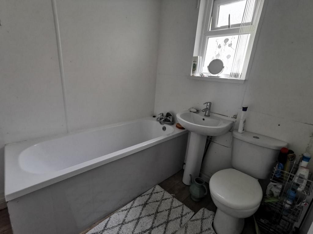 Photograph 5