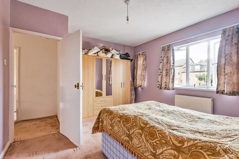 14, Amberley House Warwick Road, Barnet, EN5 5EG