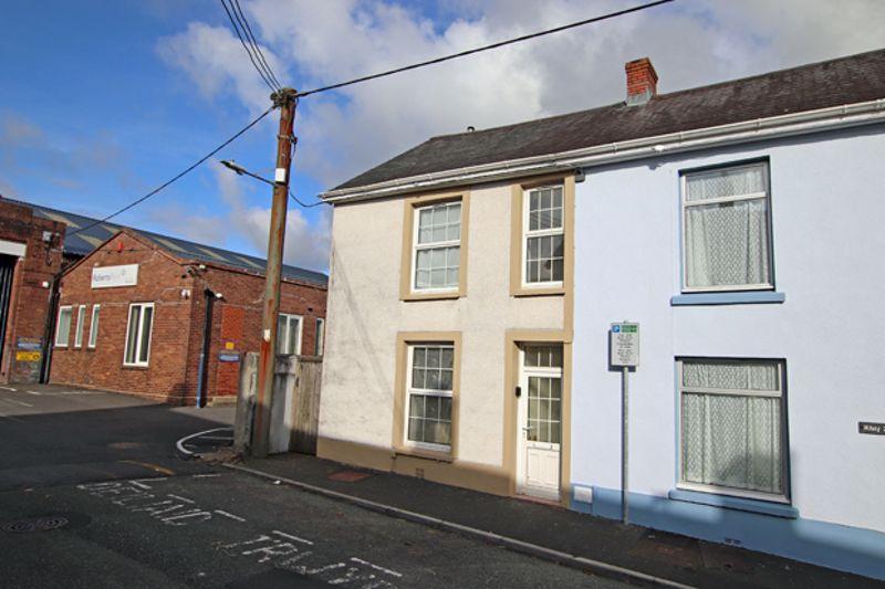 St. Davids Street, Carmarthen 2 bed end of terrace house £139,950