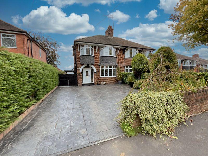 Uttoxeter Road, Blythe Bridge 4 bed semidetached house £285,000