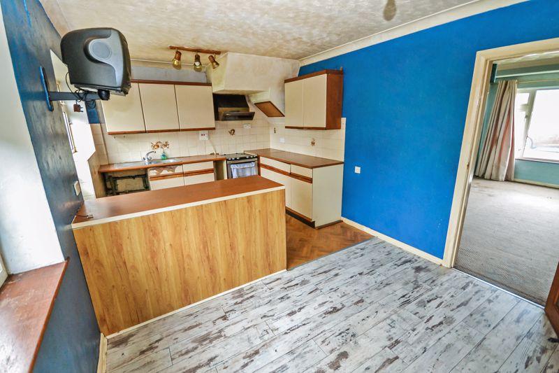 Kingsman Road, StanfordLeHope 3 bed end of terrace house £330,000