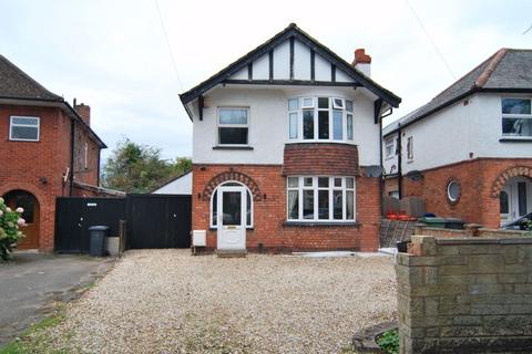 143 Oxford Road, Gloucester, GL1 3ED