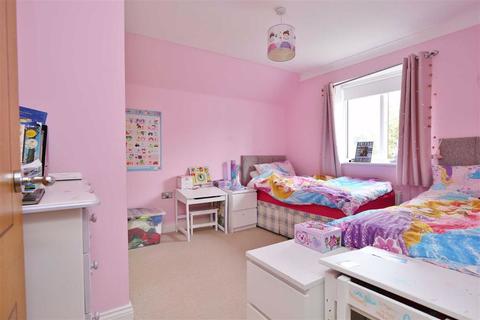 13 Brickmakers Meadows, Platt, Sevenoaks, TN15 8NQ