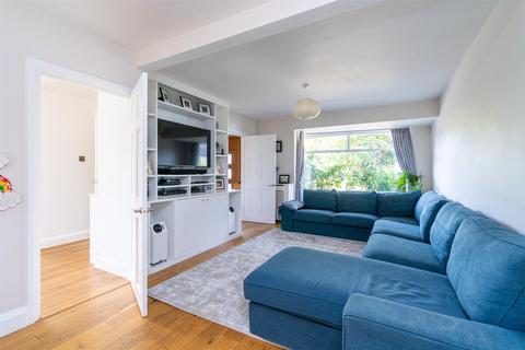 1 Hambro Close, East Hyde, Luton, LU2 9QA
