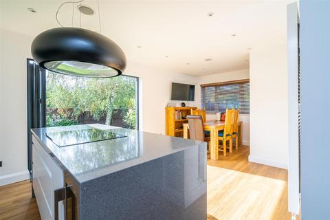 1 Hambro Close, East Hyde, Luton, LU2 9QA