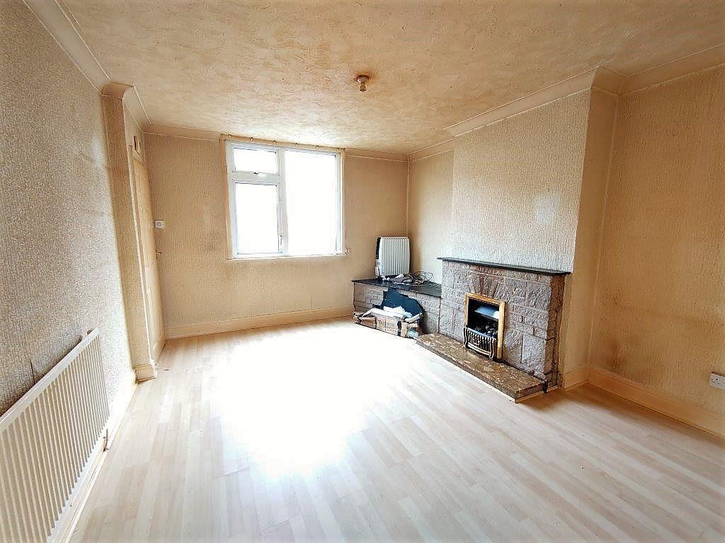 Living Room.jpg