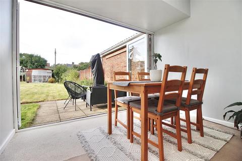 15 Highfields, Bentley, Ipswich, IP9 2BP