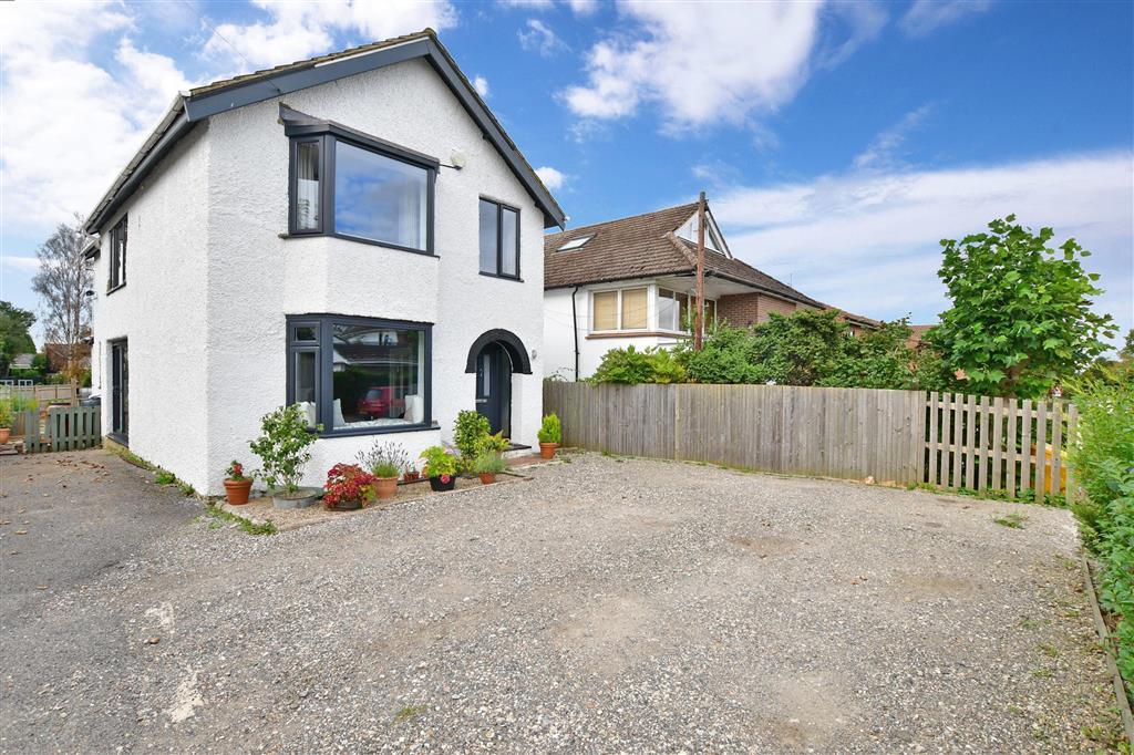 Stockett Lane, Coxheath, Maidstone, Kent 4 bed detached house £500,000
