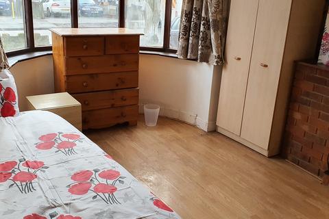 undefined, Room 4, Stud Lane, Stechford, B33 9HA