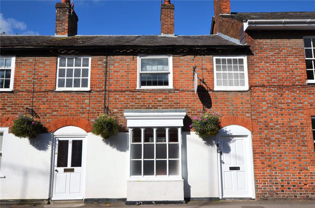 High Street, Pewsey, SN9 2 bed property to rent £1,200 pcm (£277 pw)