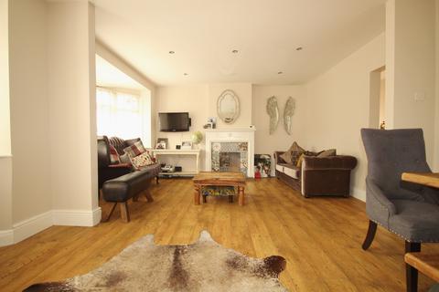 102 Glentrammon Road, Orpington, BR6 6DH