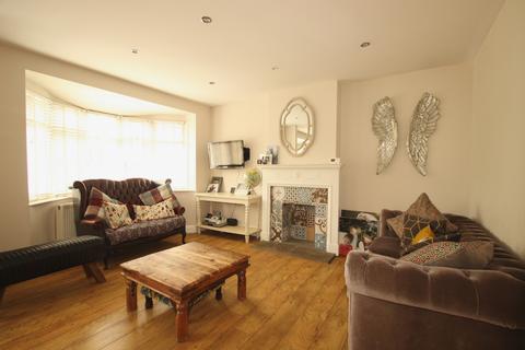 102 Glentrammon Road, Orpington, BR6 6DH